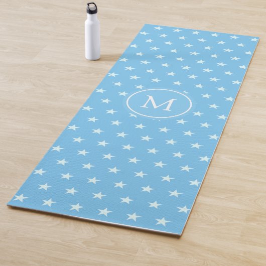 Sterpatroon en monogram op turquoise yogamat (In situ)