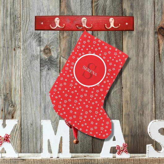 Sterren in rood en wit met monogram en naam kleine kerstsok