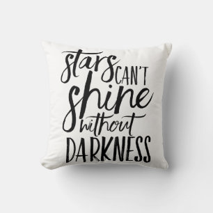 Sterren kunnen niet schijnen zonder een donker kus kussen