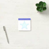 Sterren op blauw en wit post-it® notes (Kantoor)