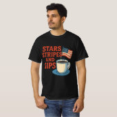 Sterren, strepen en sips | Retro Americana Coffee T-shirt (Voorkant volledig)