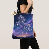 Sterrenbeeld van het Dappere Paard Tote Bag (Dichtbij)