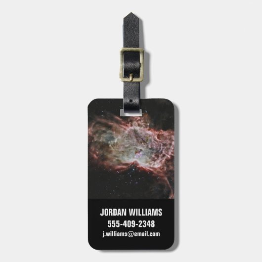 Sterrenhopen in het midden van de vlamnevel. bagagelabel (Voorkant verticaal)