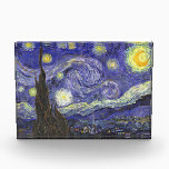 Sterrennacht door Vincent van Gogh Acryl Prijs<br><div class="desc">Sterrennacht van Vincent van Gogh is een kunstschilderij uit het impressionisme, een landschapsschilderij met een uitzicht Saint Remy, Frankrijk, van Gogh's asiel. De nachtelijke hemel zwaait met wolken met een heldere halve maan en schitterende sterren over het vage dorp. Sterrennacht is waarschijnlijk het beroemdste schilderij van Gogh en werd overdag...</div>