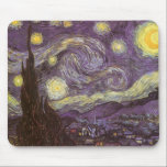 Sterrennacht van Vincent van Gogh,  Fine Art Muismat<br><div class="desc">Sterrennacht (1889) van Vincent van Gogh is een post-impressionisme, een schilderij van de natuur van het kunstlandschap. Een uitzicht van een stad in een vallei 's nachts met de wolken die ronddraaien, de sterren die schijnen en een prachtige gouden gele halve maan. Het werd overdag uit het geheugen geschilderd en...</div>