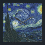 Sterrennacht Vincent van Gogh Fine Art Painting Vierkante Klok<br><div class="desc">Vincent van Gogh (Nederlands, 1853 - 1890) Sterrennacht, 1889, Oil on canvas Unframed: 73 × 92 cm (28, 7 × 36, 2 inch) Dit schilderij toont het uitzicht van het oostelijke, naar het oosten gerichte raam van de asielkamer van Van Gogh op Saint-Rémy-de-Provence, en voegt een geïdealiseerd dorp toe. Sinds...</div>