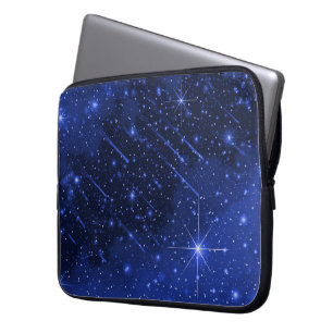 Sterrenstelsel op blauw laptop sleeve