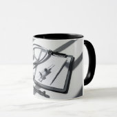 "Steun degenen die de zorg" Mok Special (Voorkant rechts)