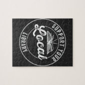 steun uw lokale librarY Square Sticker T-Shirt Legpuzzel (Horizontaal)