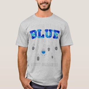 Steun van de show voor Autisme Bewustmaking met de T-shirt