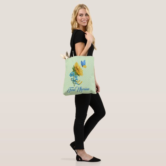 Steun voor Sunflower & Butterfly Ukraine Tote Bag (Op model)
