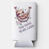 Stevig Slapen Luiaard Seltzer Blikjeskoeler (Achterkant)