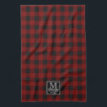 Stevige buffelcontroles | Naam spelmonogram jaar K Theedoek<br><div class="desc">Ons oorspronkelijke patroon van de buffelcontrole in zwart en rood met een zwart en grijs geborduurd,  zwart embleem voor uw monogram initiaal,  familienaam en vastgesteld jaar.  Ideaal voor plattelands-,  land- en stamkajuitdecor en voor Kerstmis en wintervakantie.</div>