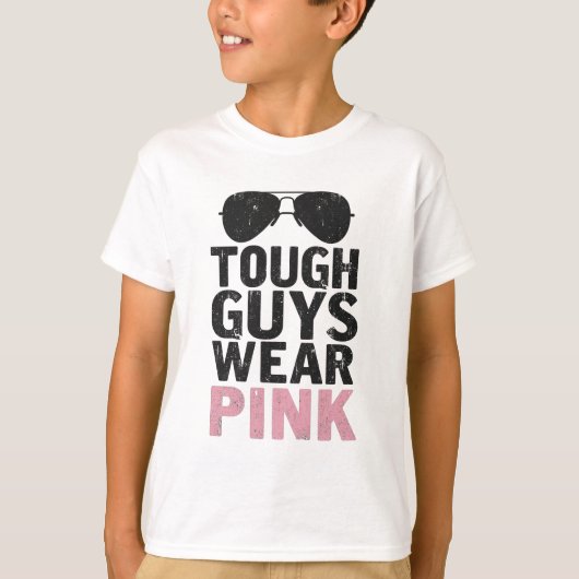 Stevige jongens Draag roze grappige roze kleurenov T-shirt (Voorkant)