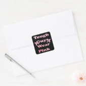 Stevige jongens Draag Roze Vierkante Sticker (Envelop)