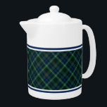 Stewart Clan Jacht Tartan Groen en Blauw Plaid Theepot<br><div class="desc">Theepot met een bosgroen,  donkerblauw,  rood,  geel en zwart Schots geruit patroon. Traditionele Clan Stewart familie jacht tartan,  waaronder de Spruill sept. Kies uit twee maten. Bijpassende theekopjes en mokken beschikbaar.</div>