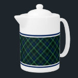 Stewart Clan Jacht Tartan Groen en Blauw Plaid Theepot<br><div class="desc">Theepot met een bosgroen,  donkerblauw,  rood,  geel en zwart Schots geruit patroon. Traditionele Clan Stewart familie jacht tartan,  waaronder de Spruill sept. Kies uit twee maten. Bijpassende theekopjes en mokken beschikbaar.</div>