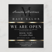 Stextuur van zwarte metalen flyer (Voorkant)