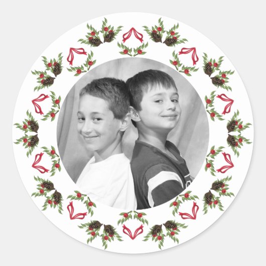 Sticker met pineknopen en bessen mandala (Voorkant)