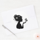 Sticker Rond Witte Vlindervrouw (Envelop)