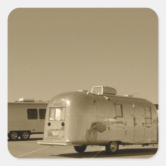 Sticker  Tin Can Travel Trailer Shiny Met (Voorkant)