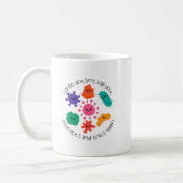 Sticker voor de microbiologie met leuk bacterieont koffiemok