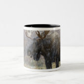 Stier eland in sneeuwstorm met espenbomen tweekleurige koffiemok (Center)