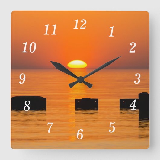 Stijgende Oranje wandklok (Voorkant)
