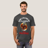 Stijgende Phoenix brandt tegen vogelmythische rege T-shirt (Voorkant volledig)