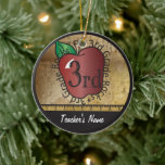 stijl 3e klas van de leraar | Chalkboard Keramisch Ornament<br><div class="desc">ornament voor docenten van de derde klas klaar om je te personaliseren. ✔ OPMERKING: ALLEEN DE NOODZAKELIJKE SJABLOON WIJZIGEN! 😀 Indien nodig, kunt u sommige tekst verwijderen en beginnen vers toevoegend welke tekst en doopvont u houdt van. 📌 Als u meer aanpassing nodig hebt, klikt u op de knop "Klik...</div>