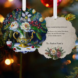 stijl Kerst Bloemen Stilleven w/Pine Ornament Kaart<br><div class="desc">Mooie artistieke bloemcompositie met groenblijvende,  holle en gemengde witte bloemen in een gouden versierde werper in de stijl van een oud meesterolieverfschilderij. Achterzijde is voorzien van complementaire bloemengrafische en bewerkbare tekst op een artisanale sepia achtergrond.</div>