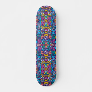 Stijlaliens voor onbuigzame kunst in kleurrijk pat persoonlijk skateboard