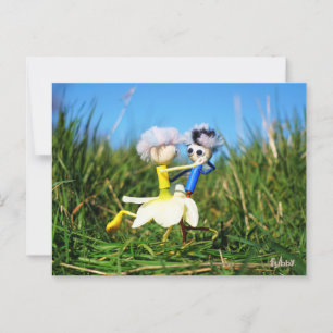 Stijldansende Fubby's in Narcissen jurk. Briefkaart