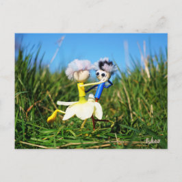 Stijldansende Fubby's in Narcissen jurk. Briefkaart