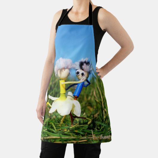 Stijldansende Fubby's in Narcissen jurk. Schort (Insitu)