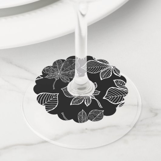 Stijlgevende bladeren 3 wijnglaslabel (Dichtbij)