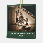 Stijlvol 2023 Family Photo Minimalist Groen Modern Keramisch Ornament (Links)