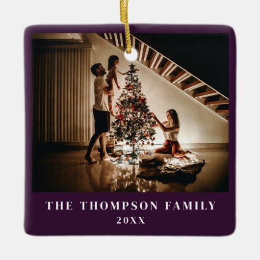 Stijlvol 2023 Family Photo Minimalist Paarse Moder Keramisch Ornament (Voorkant)