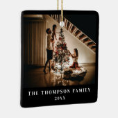 Stijlvol 2023 Family Photo Minimalist Zwart Modern Keramisch Ornament (Rechts)