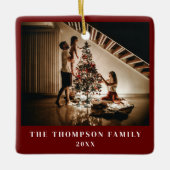 Stijlvol 2024 Family Photo Minimalist Donkerrood Keramisch Ornament (Voorkant)