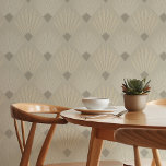 Stijlvol Art Deco Beige & Cream geometrisch ontwer Behang<br><div class="desc">Vernieuw uw leefruimte met dit stijlvolle Art Deco Peel & Stick behang, met een elegant geometrisch ontwerp. Het patroon toont een verfijnd palet van beige, taupe, crème en zacht grijs, waarbij opvallende waaiervormen en diamantvormen worden gevormd die de klassieke Art Deco-stijl belichamen. Perfect voor het maken van een muur of...</div>