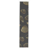Stijlvol Black Gold Seashells Pattern Medium Tafelloper (Voorkant)