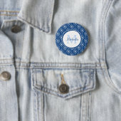 Stijlvol blauw en wit monogram met naam ronde button 5,7 cm (In situ)