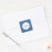 Stijlvol blauw en wit monogram met naam vierkante sticker (Envelop)
