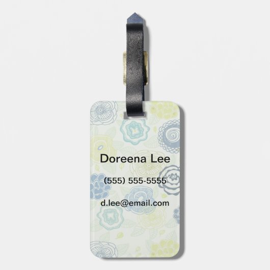 Stijlvol bloempatroon met schattige bloemen bagagelabel (Achterkant verticaal)