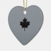 Stijlvol Canadees zwart-mappenblad Keramisch Ornament (Links)