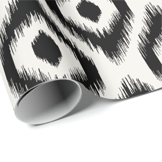 Stijlvol Chic Mod Black Ivory Diamond Ikat Patroon Cadeaupapier (Rol Hoek)
