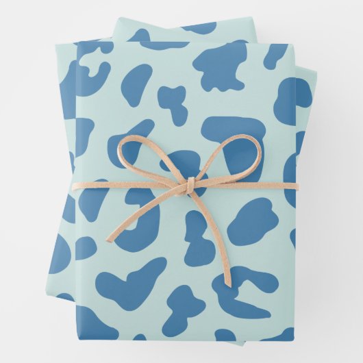 Stijlvol dierlijk beschermheerpatroon in blauw inpakpapier vel (In situ)