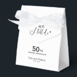Stijlvol doen we nog steeds bruiloft gelofte verni bedankdoosjes<br><div class="desc">Vier uw huwelijksgelofte in stijl met onze elegante kalligrafie gunstboxen. Ze kunnen worden gepersonaliseerd met uw gegevens en aangepast aan elke kleur.</div>