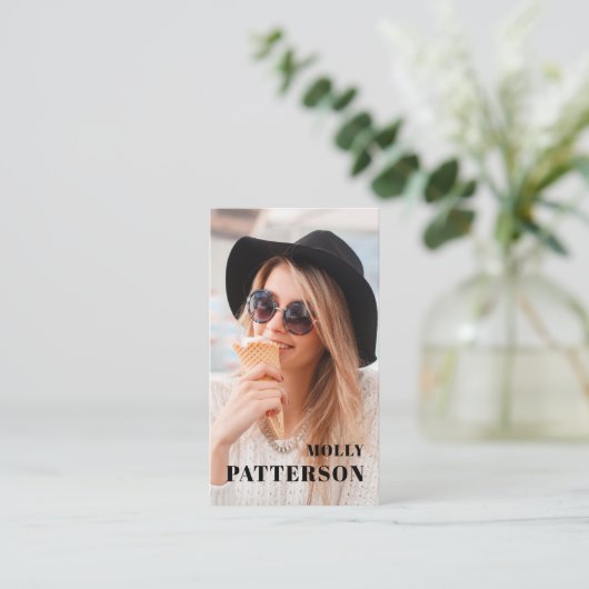 Stijlvol eenvoudig modern Afstudeerder Foto Name A Visitekaartje (Staand voorkant)